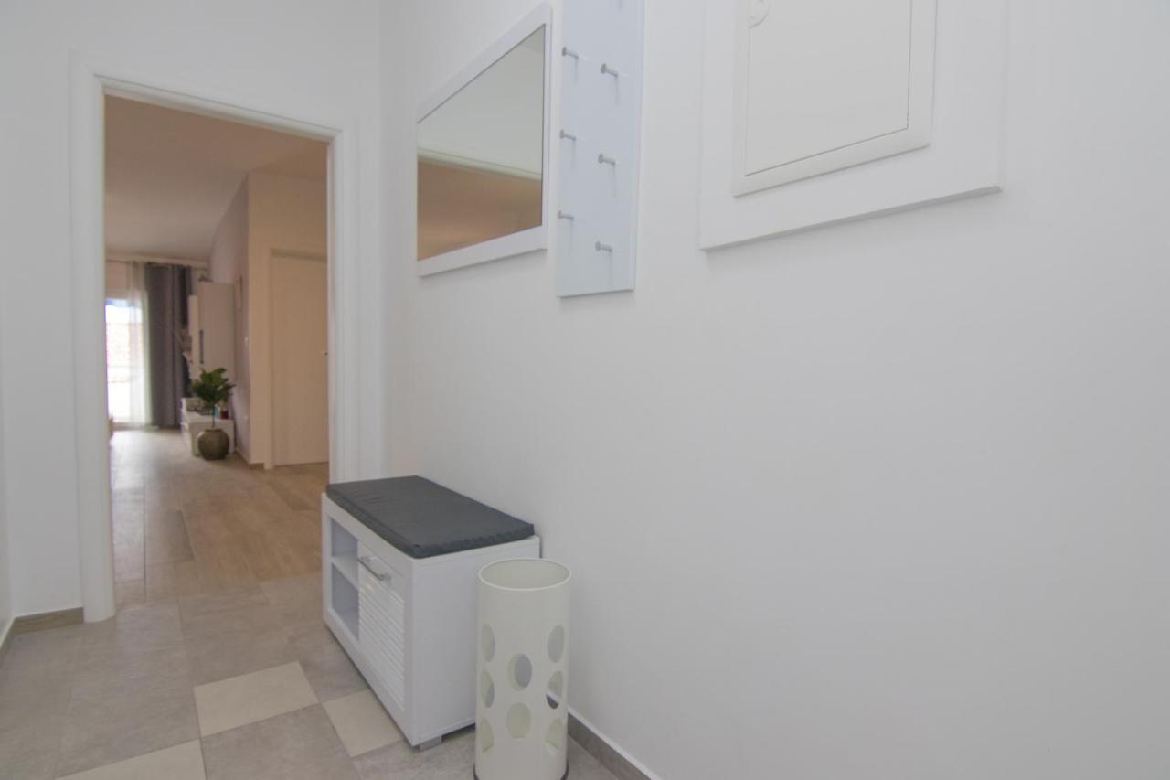 Apartment Neda Крк Экстерьер фото