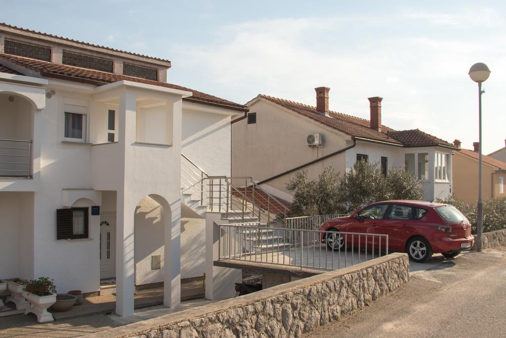 Apartment Neda Крк Экстерьер фото
